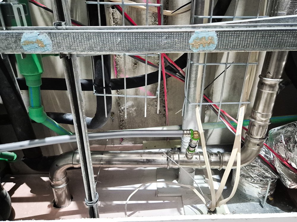 STEELFIX and STEELOX installed to replace failed PP-R pipe.